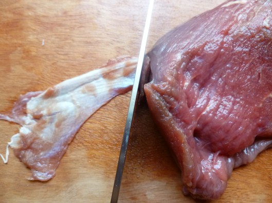 How to cut tenderloinfilet for steak au poivre 012