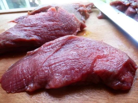 How to cut tenderloinfilet for steak au poivre 014