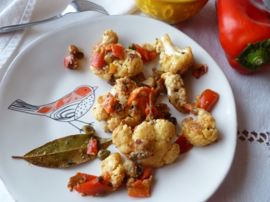 cauliflower with creamcaperspinenutsraisines 004