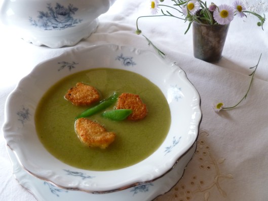 kitchen soup finished 011