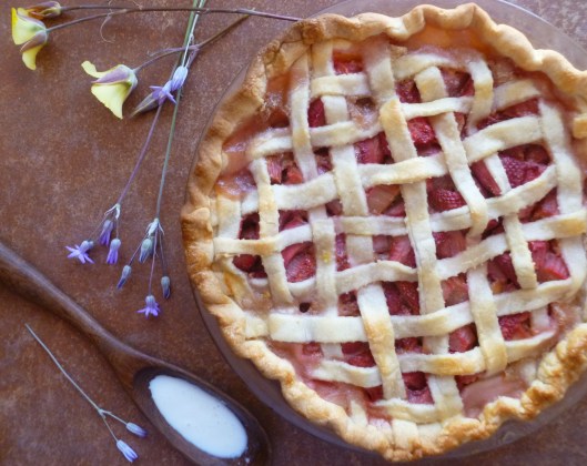 whole milk and strawberryrhubarbpie all 014