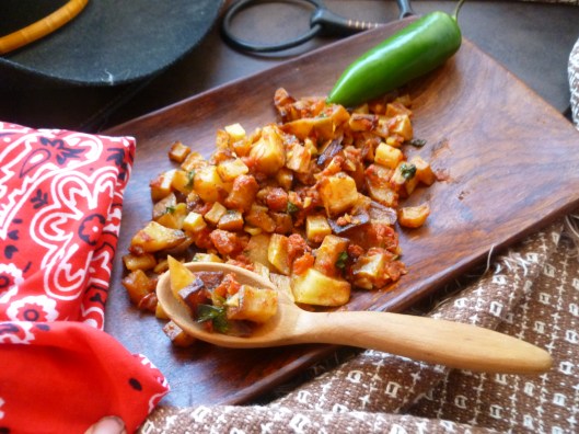 bravas potatos and buffalo burgersangelbiscuits finished 011